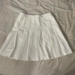 Aritzia Sunday Best Pleated Skirt
